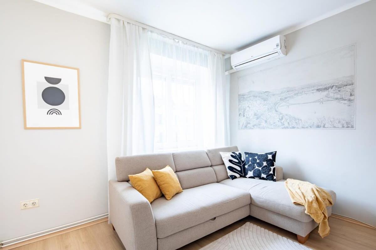 Central - Comfy - Sunny Budapest Ngoại thất bức ảnh